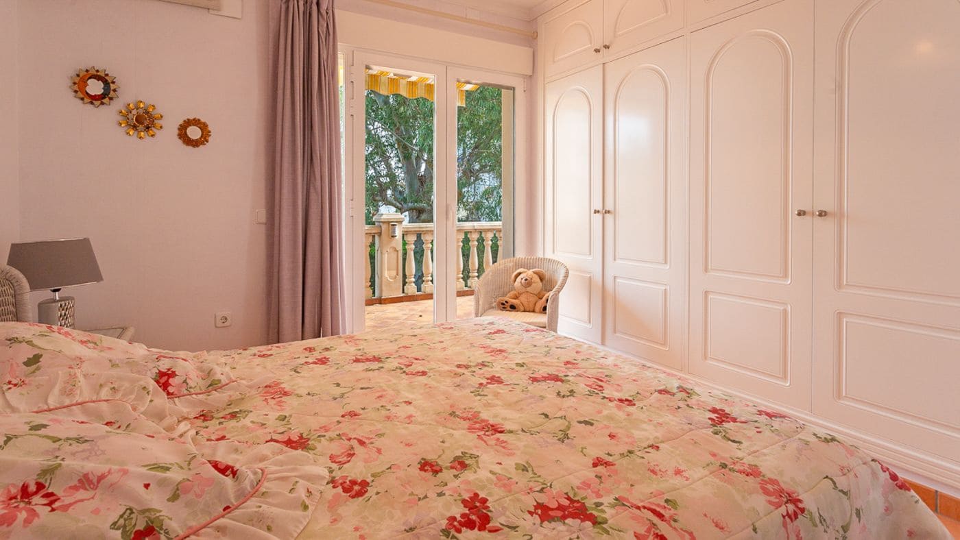 5 soverom Villa til salgs i Denia med svømmebasseng garasje - € 1 395 000 (Ref: 9977670)