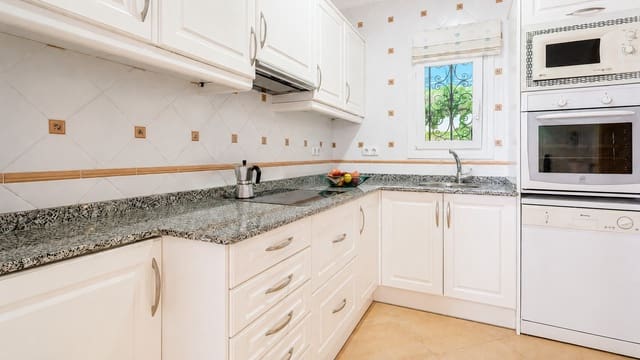 5 soverom Villa til salgs i Dénia med svømmebasseng garasje - € 1 395 000 (Ref: 9977670)