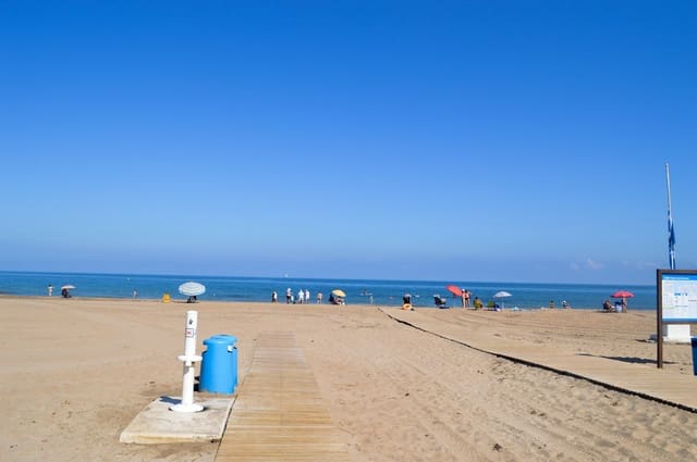 Apartamento de 1 habitación en Dénia en venta con garaje - 149.500 € (Ref: 9977671)