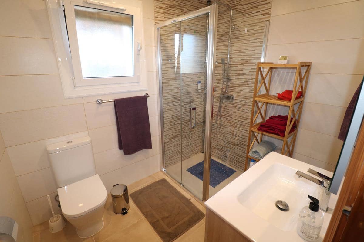 Chalet de 3 habitaciones en La Sella en venta con piscina garaje - 525.000 € (Ref: 9977672)