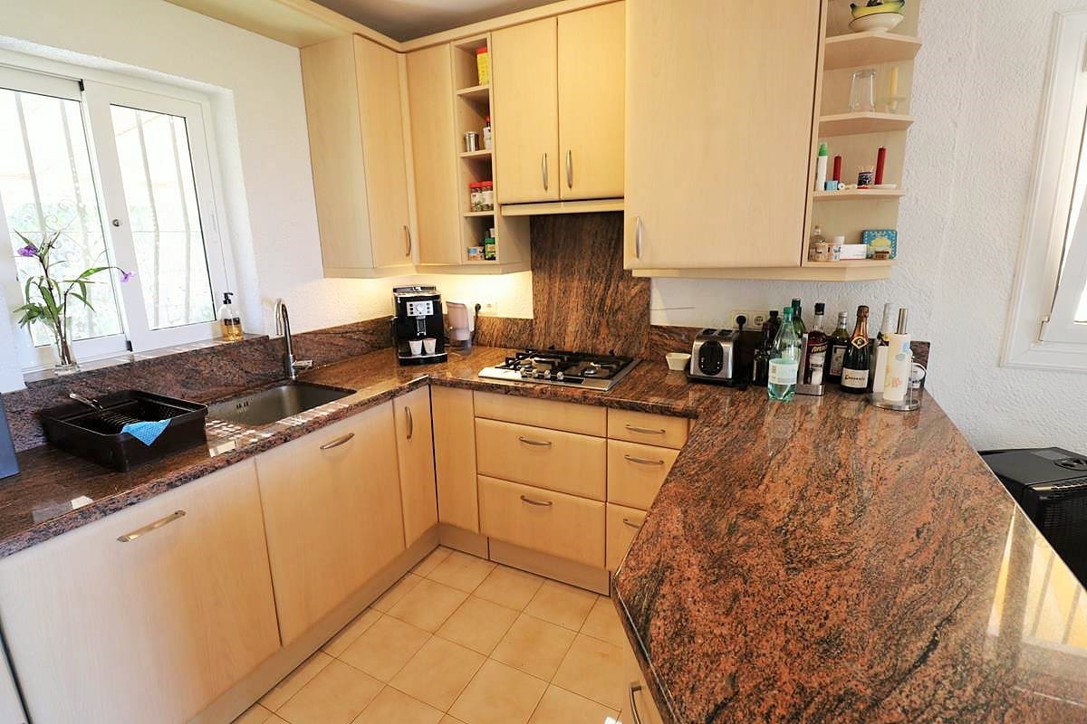 Chalet de 3 habitaciones en La Sella en venta con piscina garaje - 525.000 € (Ref: 9977672)
