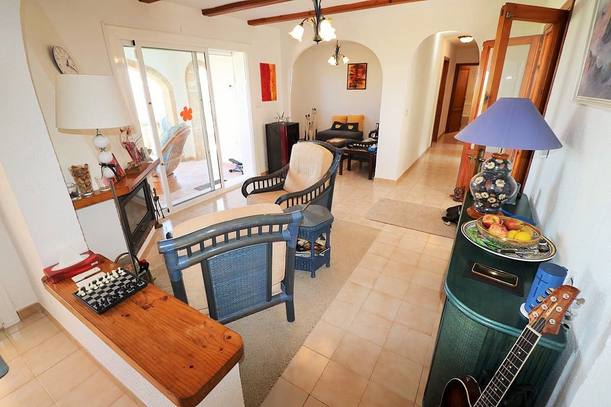 Chalet de 3 habitaciones en La Sella en venta con piscina garaje - 525.000 € (Ref: 9977672)