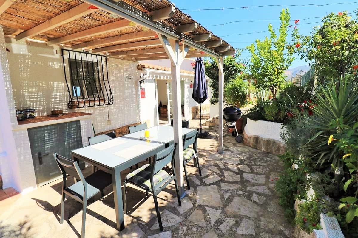 Chalet de 3 habitaciones en La Sella en venta con piscina garaje - 525.000 € (Ref: 9977672)