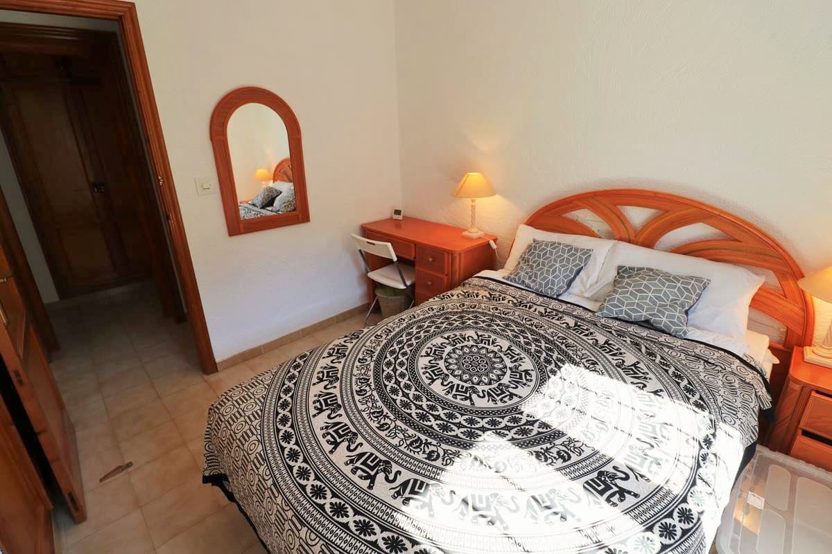 Chalet de 3 habitaciones en La Sella en venta con piscina garaje - 525.000 € (Ref: 9977672)