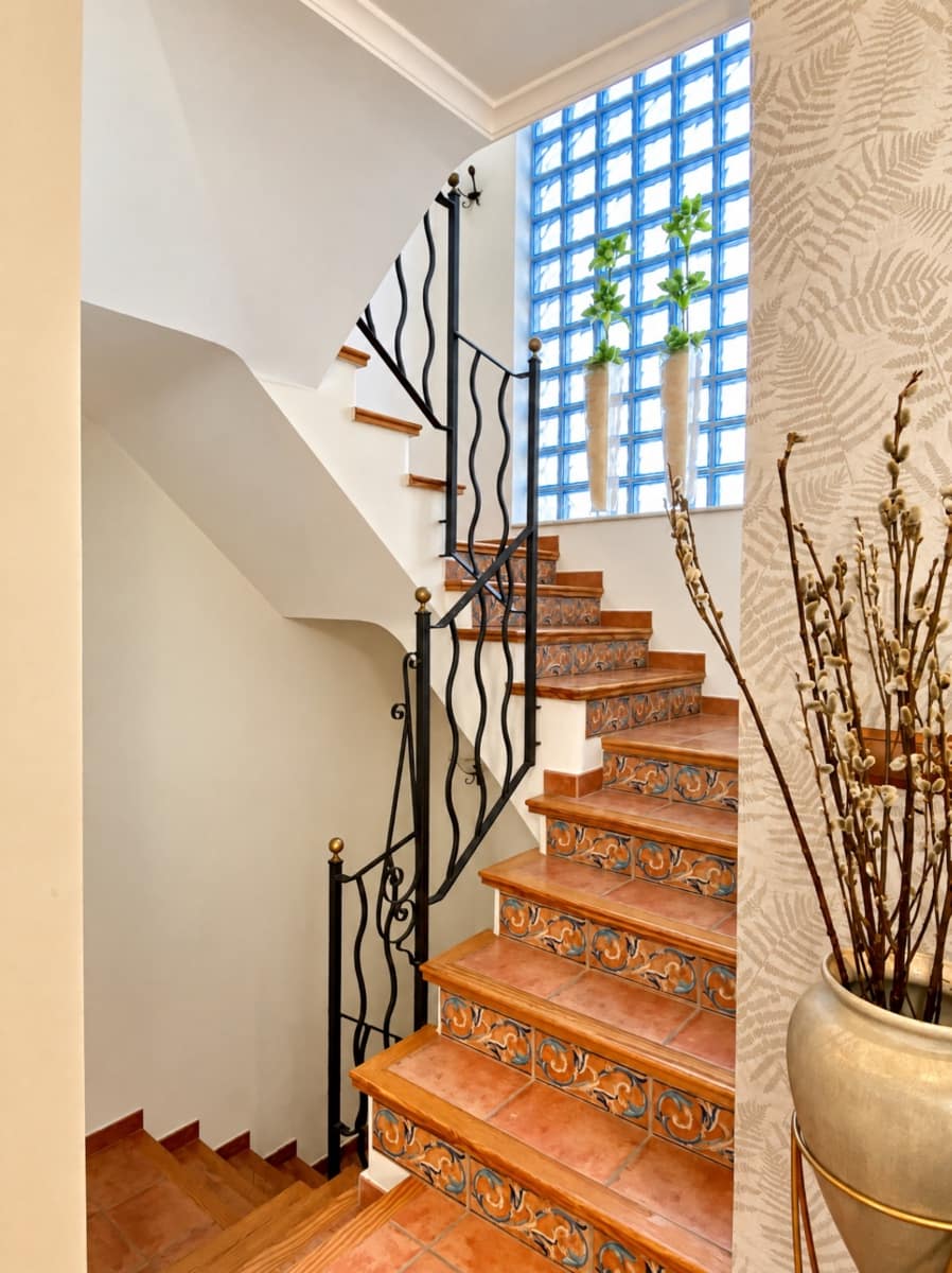 6 bedroom Villa for sale in Orba with pool garage - € 890,000 (Ref: 9977676)