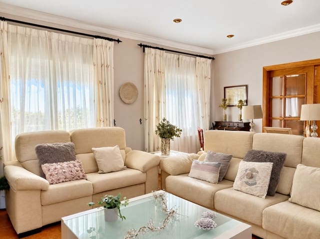 6 sovrum Villa till salu i Orba med pool garage - 890 000 € (Ref: 9977676)