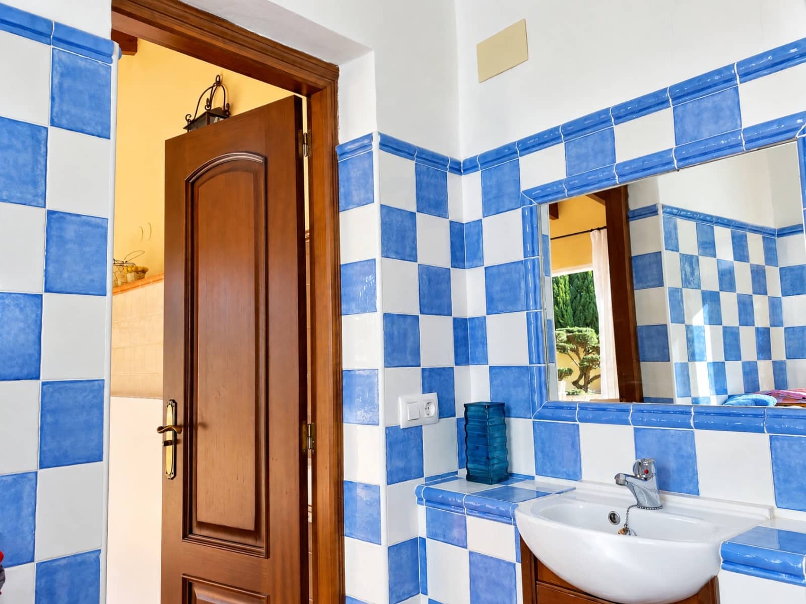 6 bedroom Villa for sale in Orba with pool garage - € 890,000 (Ref: 9977676)