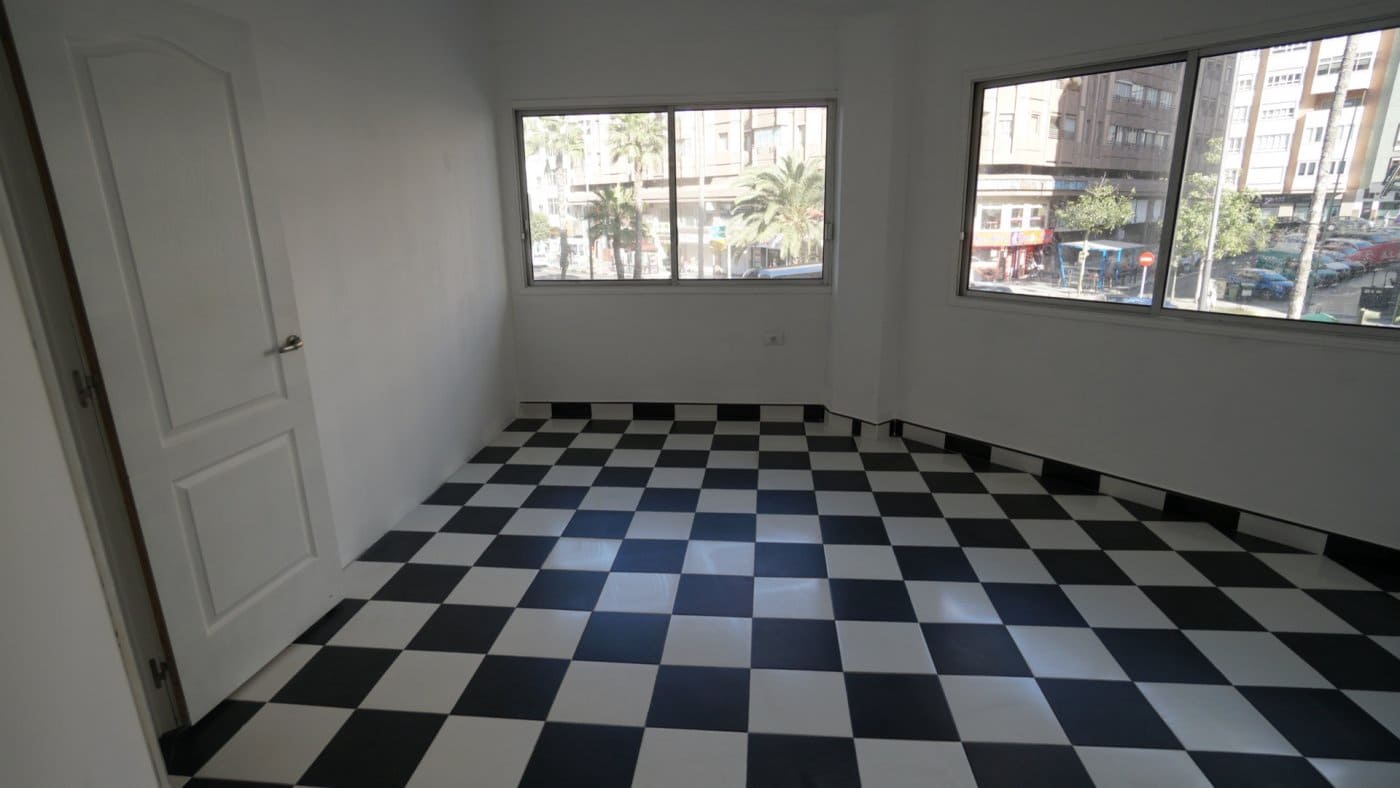 Kontor til salgs i Las Palmas de Gran Canaria - € 298 000 (Ref: 7070353)