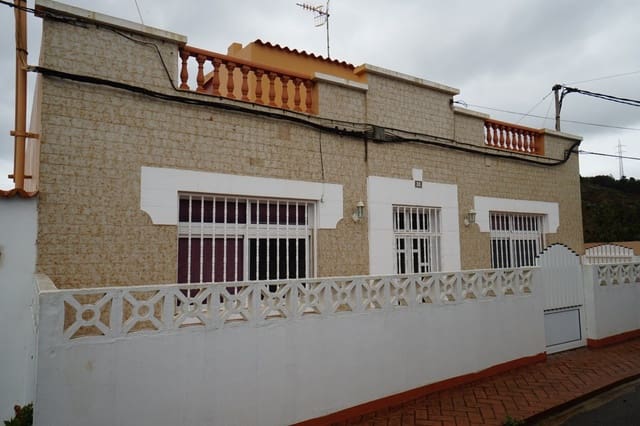 Finca/Maison de Campagne de 3 chambres à louer à Santa María de Guía de Gran Canaria - 750 € (Ref: 7356704)