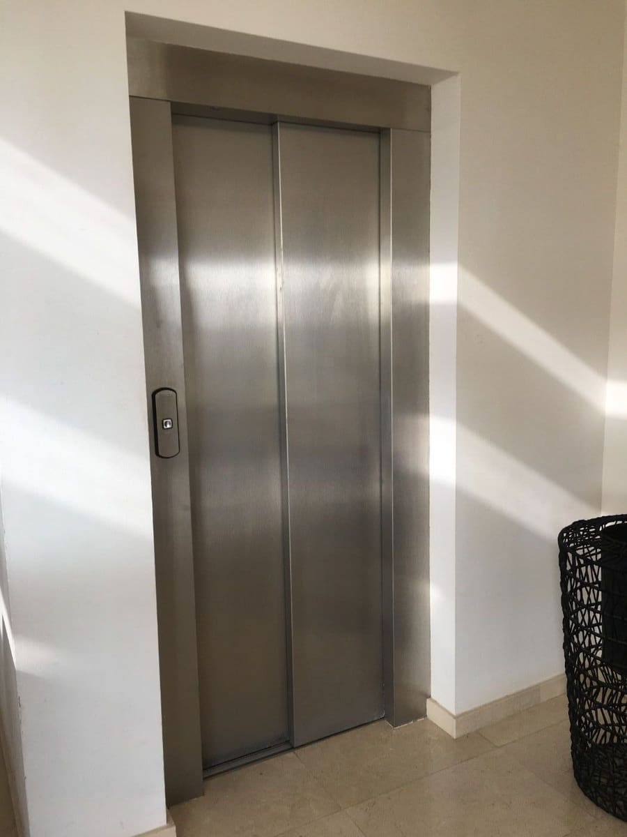 4 slaapkamer Villa te koop in Salobre Golf met zwembad garage - € 2.041.000 (Ref: 7365292)