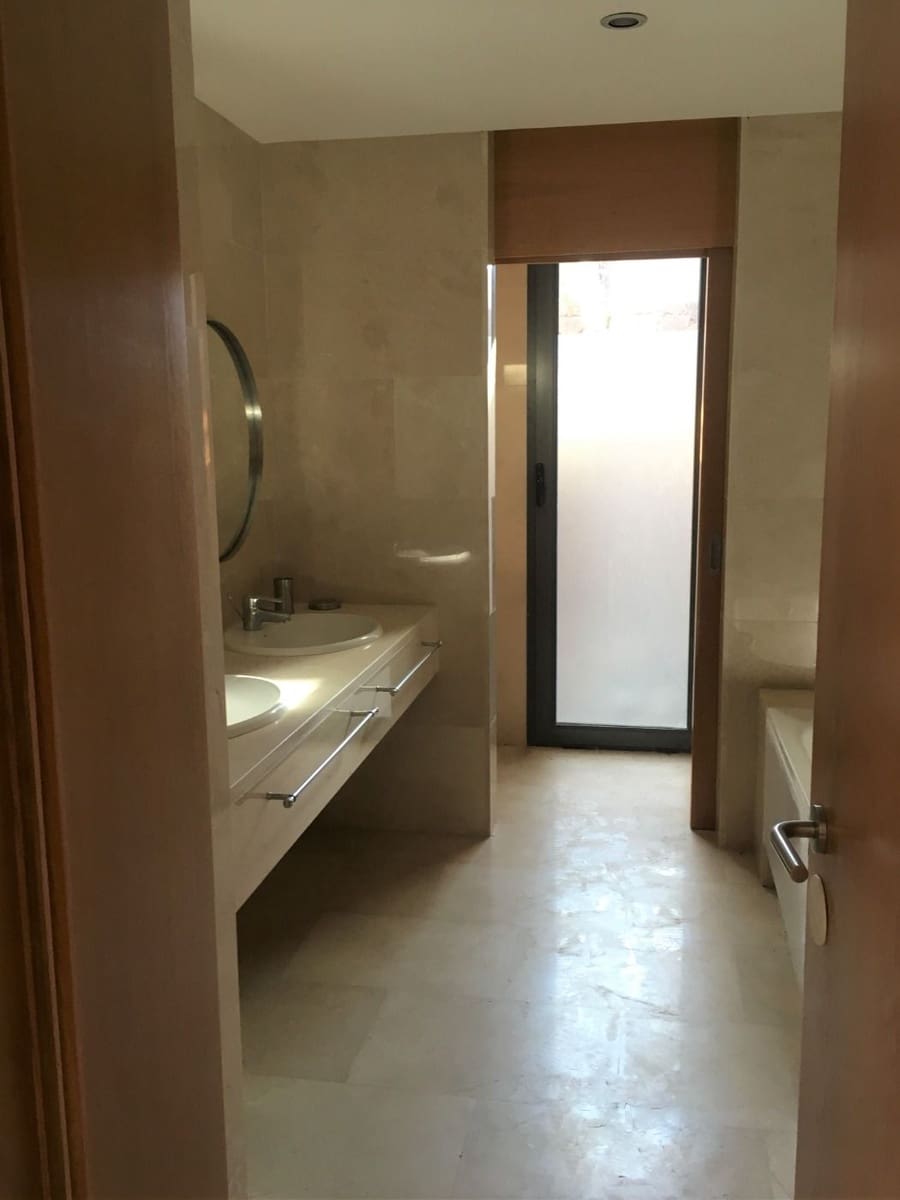 4 slaapkamer Villa te koop in Salobre Golf met zwembad garage - € 2.041.000 (Ref: 7365292)