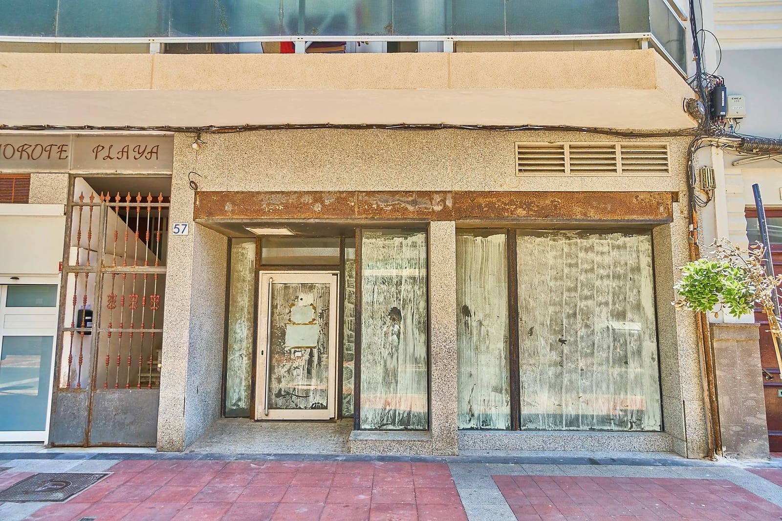 Commercieel te huur in Las Palmas de Gran Canaria - € 2.500 (Ref: 7732123)