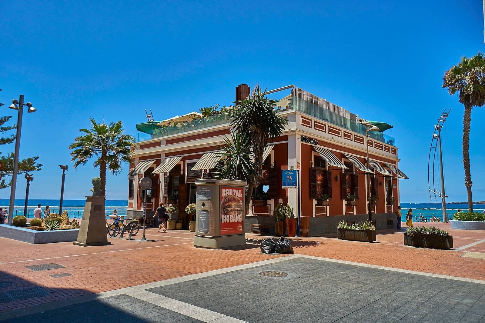 Commercial for rent in Las Palmas de Gran Canaria - € 2,500 (Ref: 7732123)