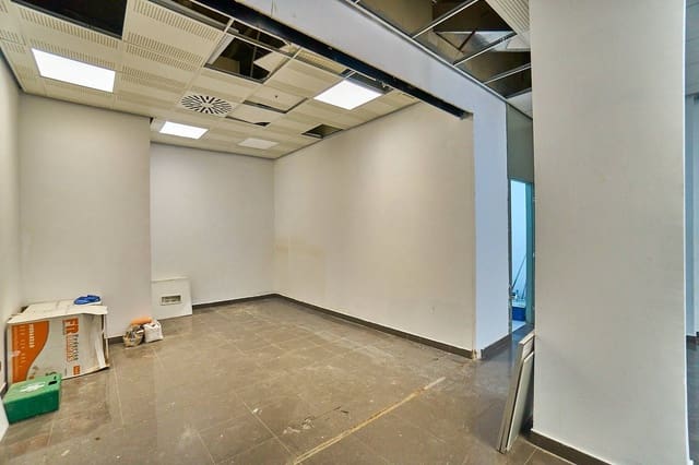 Gewerbe zu vermieten in Santa Catalina - Canteras, Las Palmas de Gran Canaria - 2.500 € (Ref: 7732123)