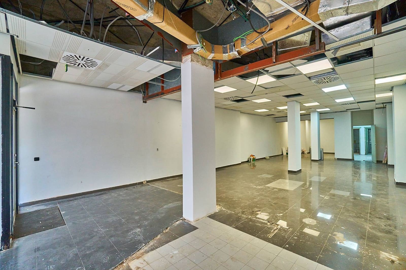 Commercial for rent in Las Palmas de Gran Canaria - € 2,500 (Ref: 7732123)