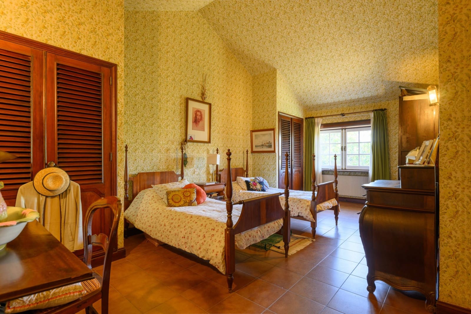 8 bedroom Villa for sale in Santa Brigida with pool garage - € 2,800,000 (Ref: 7836170)