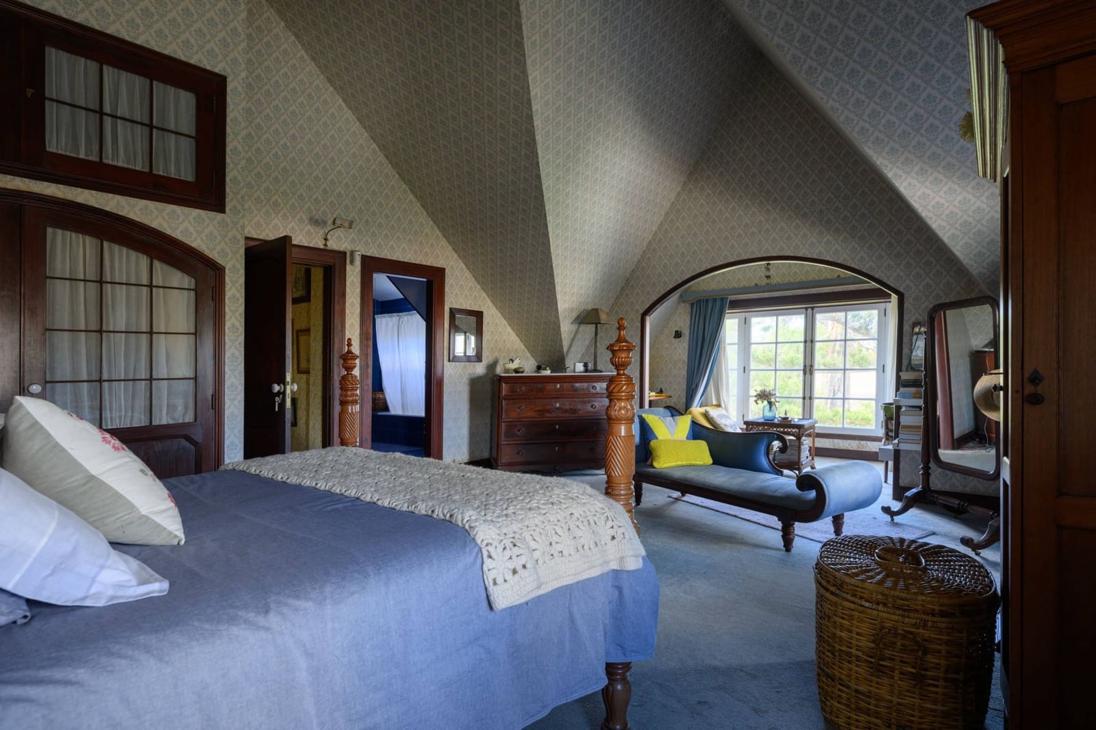 8 makuuhuone Huvila myytävänä paikassa Santa Brigida mukana uima-altaan 
autotalli - 2 800 000 € (Ref: 7836170)