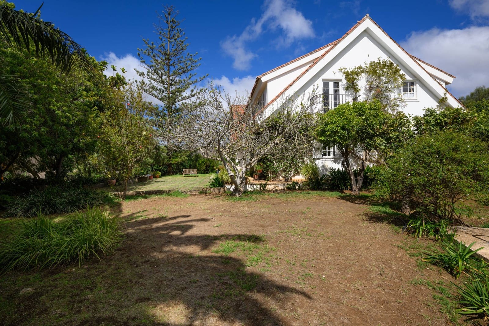 8 bedroom Villa for sale in Santa Brigida with pool garage - € 2,800,000 (Ref: 7836170)