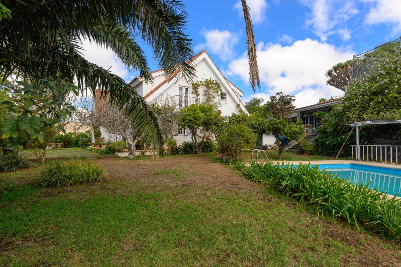 8 Zimmer Villa zu verkaufen in Santa Brigida mit Pool Garage - 2.800.000 € (Ref: 7836170)