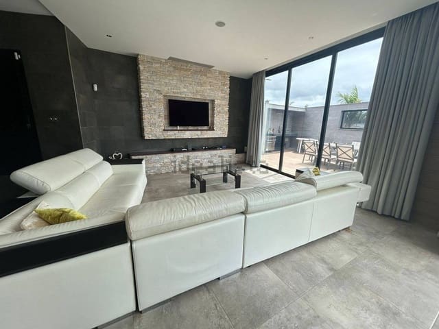 4 makuuhuone Huvila vuokrattavana paikassa San Bartolomé de Tirajana mukana uima-altaan 
autotalli - 6 000 € (Ref: 7954072)