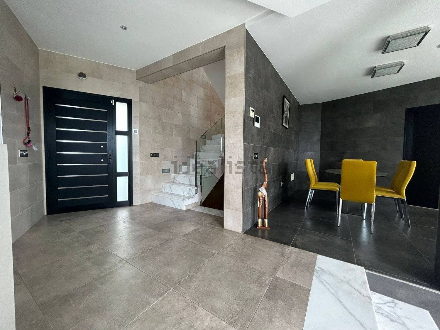 4 sypialnia Willa do wynajęcia w San Bartolome de Tirajana z basenem garażem - 6 000 € (Ref: 7954072)