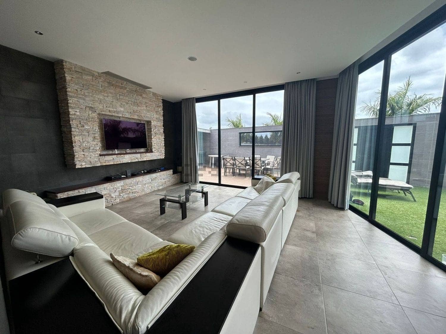 4 sypialnia Willa do wynajęcia w San Bartolome de Tirajana z basenem garażem - 6 000 € (Ref: 7954072)