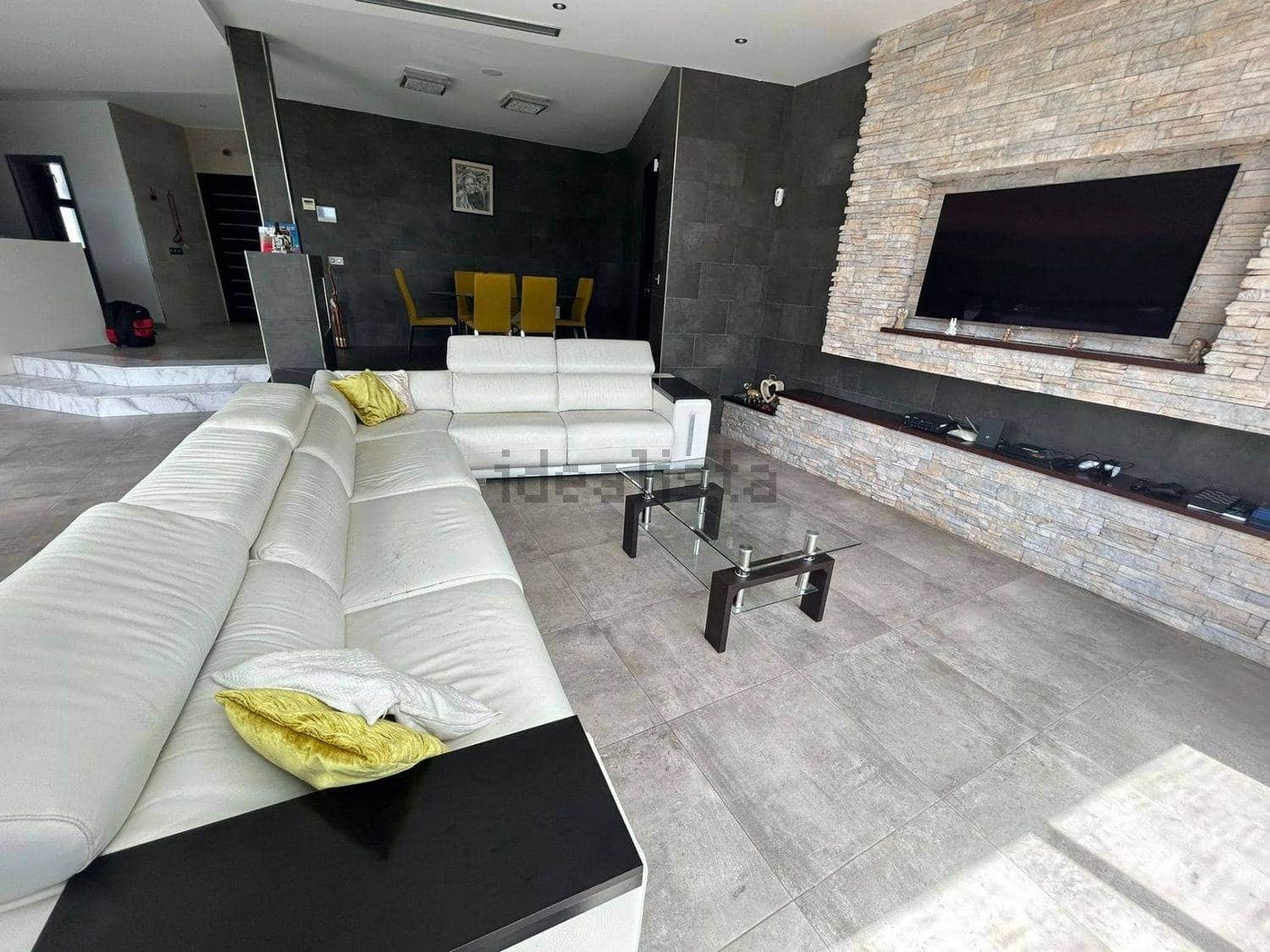 4 sypialnia Willa do wynajęcia w San Bartolome de Tirajana z basenem garażem - 6 000 € (Ref: 7954072)