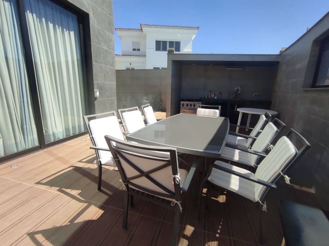 4 makuuhuone Huvila vuokrattavana paikassa San Bartolomé de Tirajana mukana uima-altaan 
autotalli - 6 000 € (Ref: 7954072)