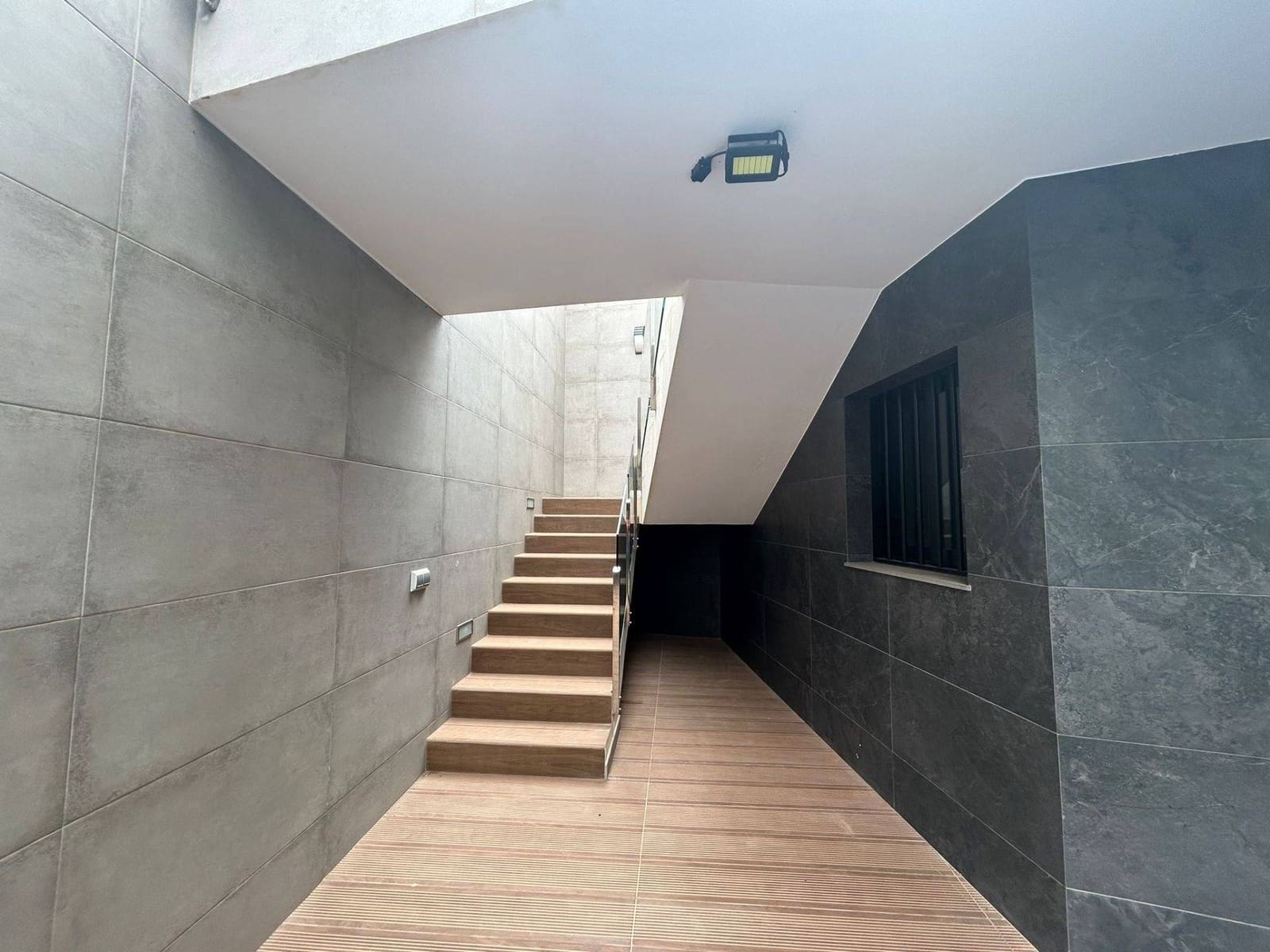 4 sypialnia Willa do wynajęcia w San Bartolome de Tirajana z basenem garażem - 6 000 € (Ref: 7954072)