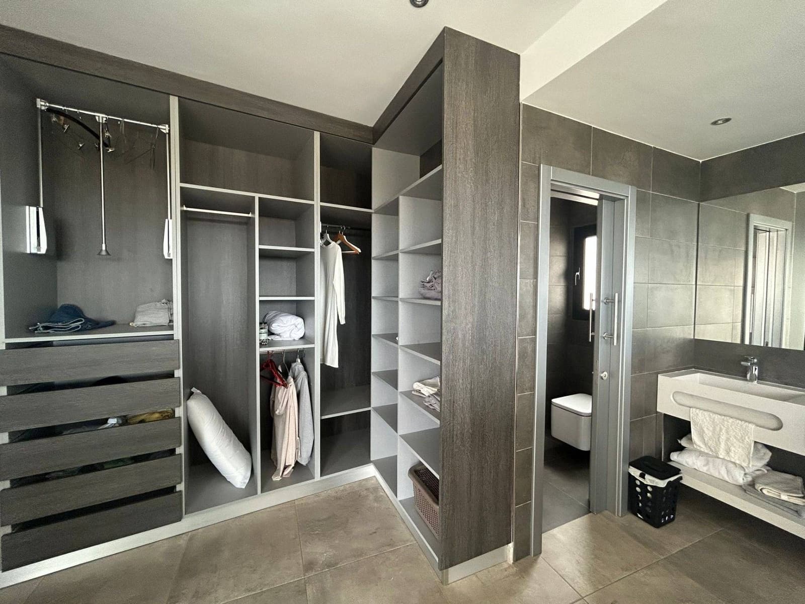 4 sypialnia Willa do wynajęcia w San Bartolome de Tirajana z basenem garażem - 6 000 € (Ref: 7954072)