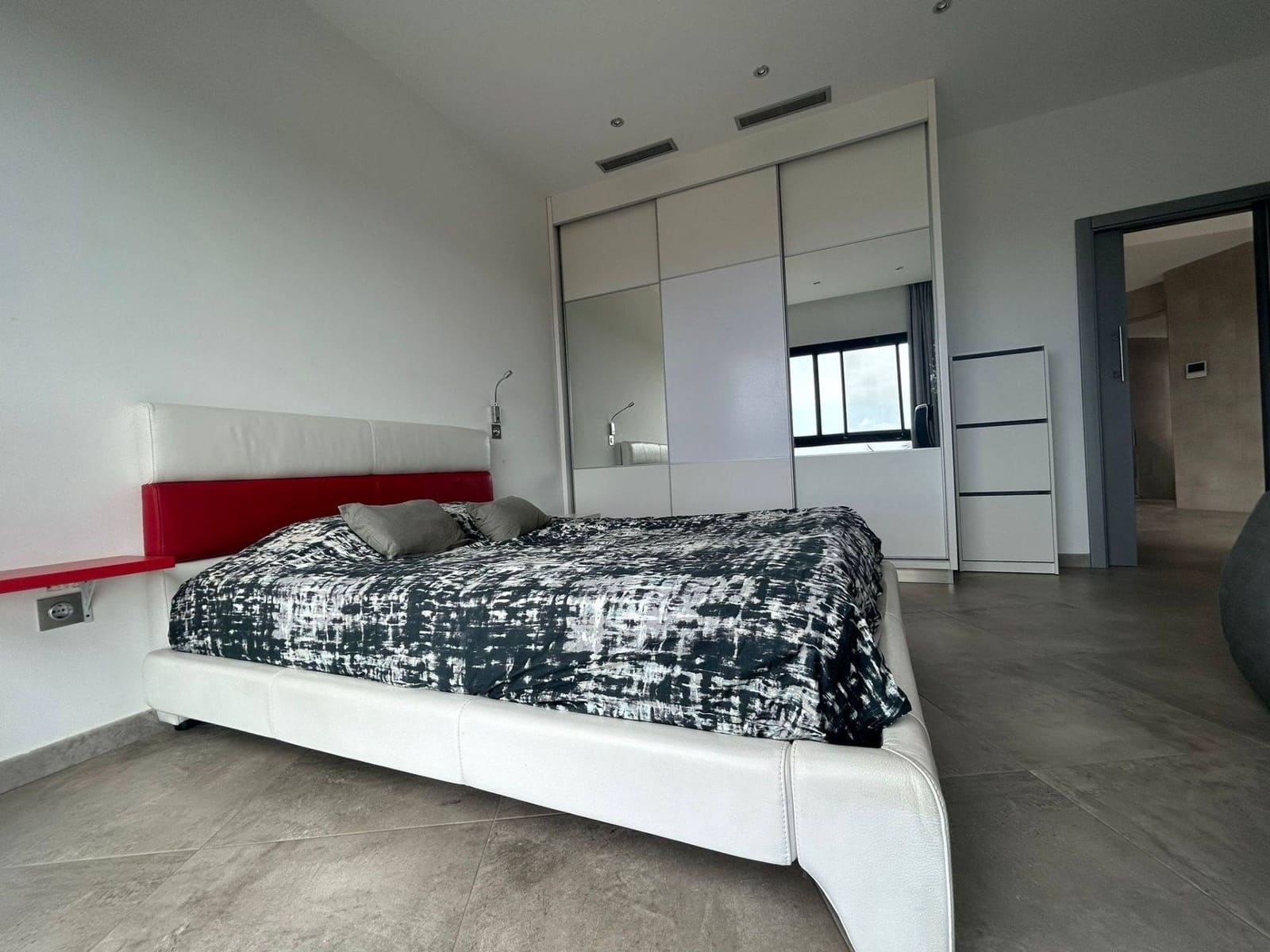 4 sypialnia Willa do wynajęcia w San Bartolome de Tirajana z basenem garażem - 6 000 € (Ref: 7954072)