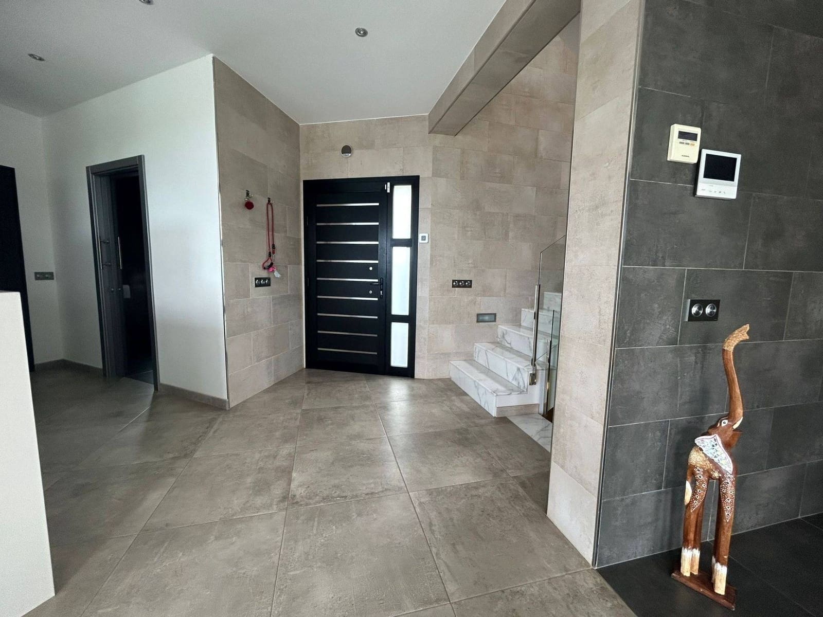 4 sypialnia Willa do wynajęcia w San Bartolome de Tirajana z basenem garażem - 6 000 € (Ref: 7954072)