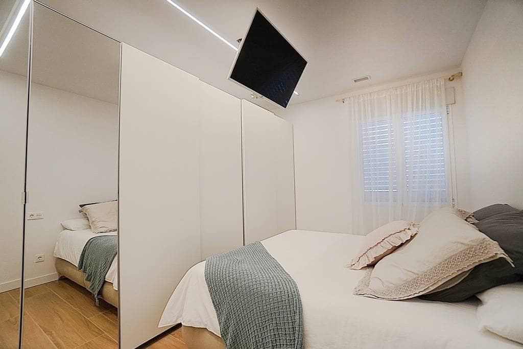 3 soveværelse Lejlighed til salg i Las Palmas de Gran Canaria - € 335.000 (Ref: 8108557)