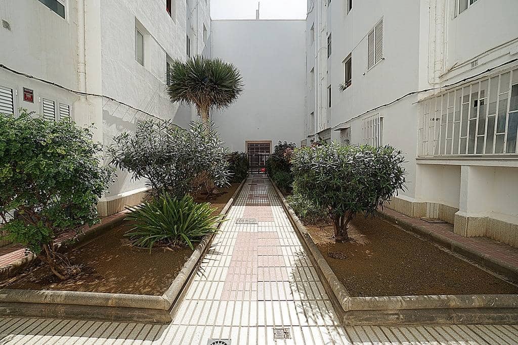 3 soveværelse Lejlighed til salg i Las Palmas de Gran Canaria - € 335.000 (Ref: 8108557)