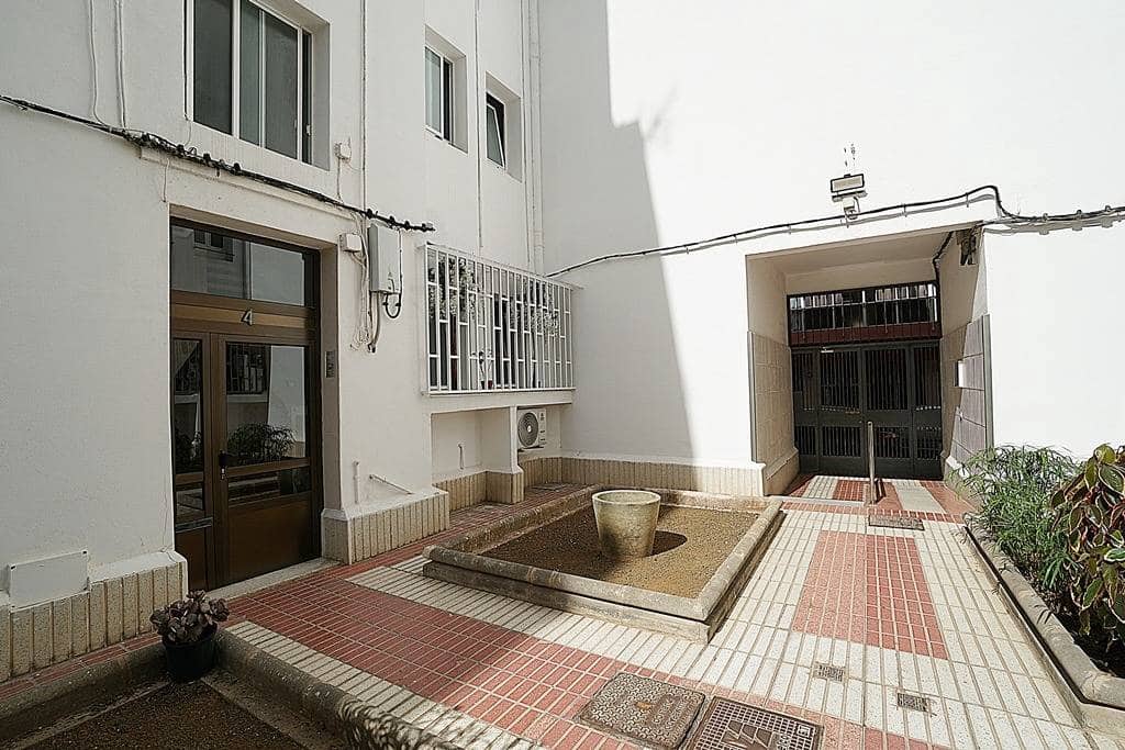 3 soveværelse Lejlighed til salg i Las Palmas de Gran Canaria - € 335.000 (Ref: 8108557)