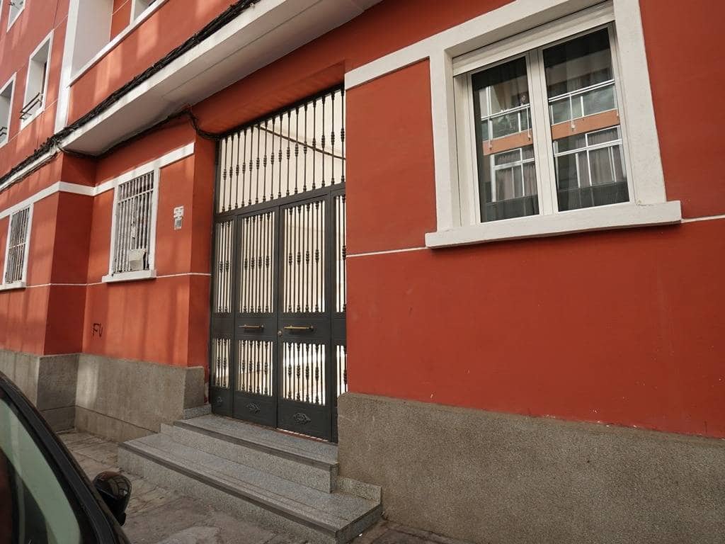 3 soveværelse Lejlighed til salg i Las Palmas de Gran Canaria - € 335.000 (Ref: 8108557)