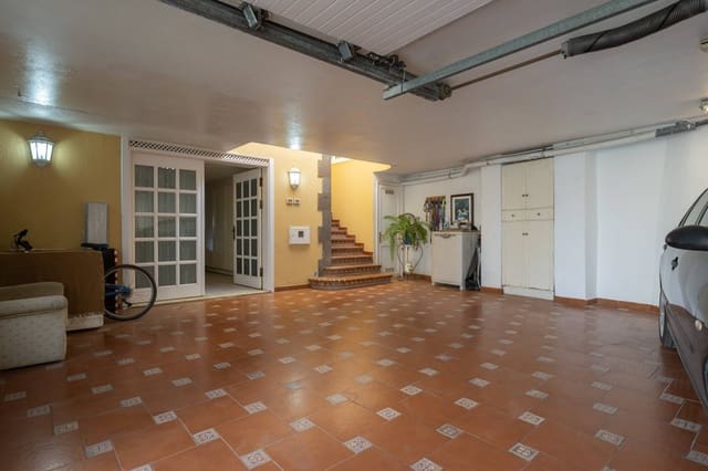 5 slaapkamer Halfvrijstaande villa te koop in Las Palmas de Gran Canaria - € 495.000 (Ref: 8117720)