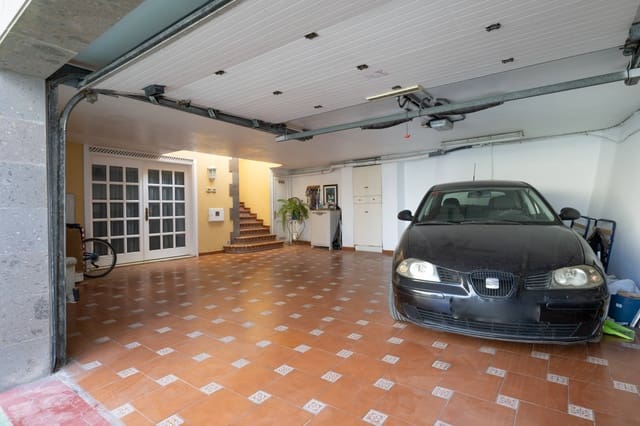 5 slaapkamer Halfvrijstaande villa te koop in Las Palmas de Gran Canaria - € 495.000 (Ref: 8117720)