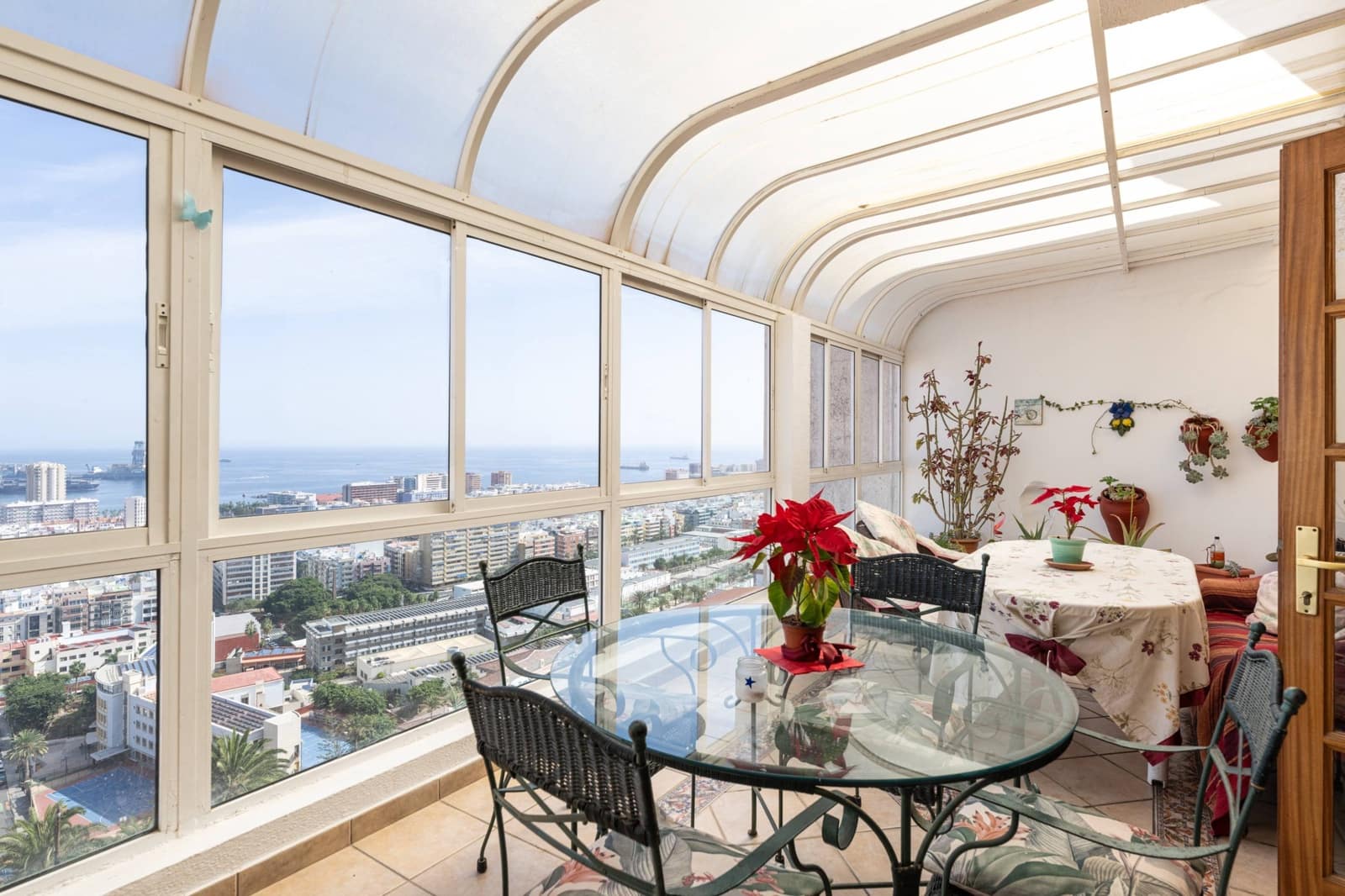 5 soveværelse Semi-Rækkehus til salg i Las Palmas de Gran Canaria - € 495.000 (Ref: 8117720)