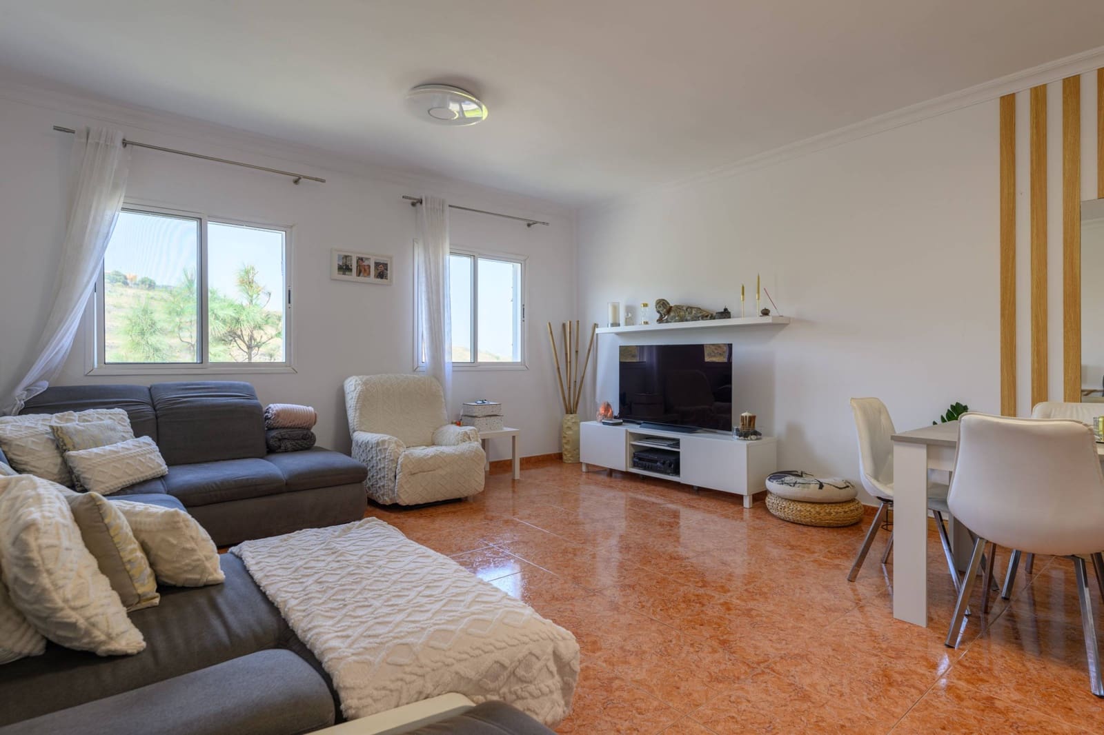 4 soveværelse Rækkehus til salg i Almatriche med garage - € 299.000 (Ref: 8119998)