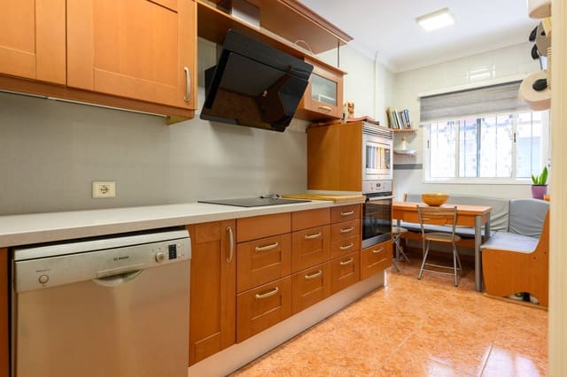 4 slaapkamer Rijtjeshuis te koop in Almatriche, Las Palmas de Gran Canaria met garage - € 299.000 (Ref: 8119998)