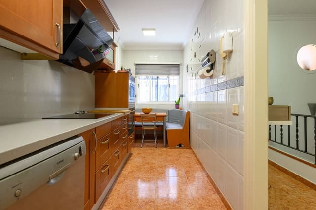 4 slaapkamer Rijtjeshuis te koop in Almatriche, Las Palmas de Gran Canaria met garage - € 299.000 (Ref: 8119998)