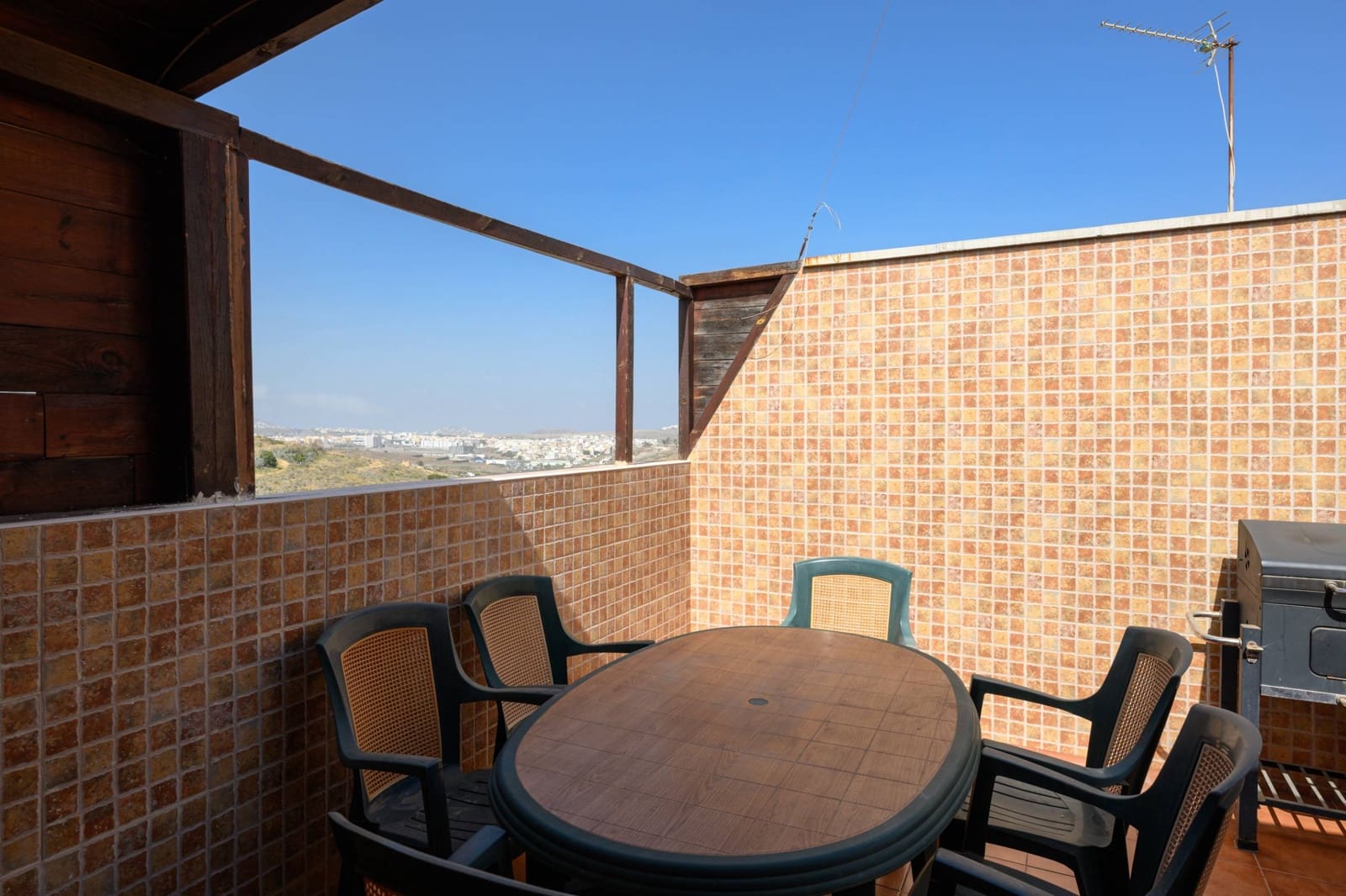 4 soveværelse Rækkehus til salg i Almatriche med garage - € 299.000 (Ref: 8119998)