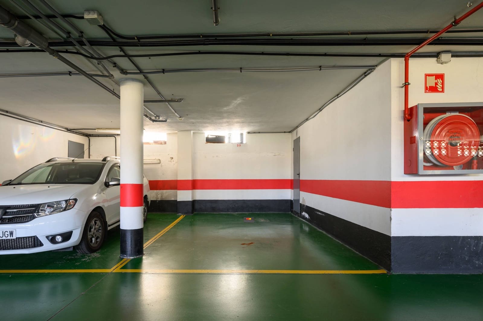 4 soveværelse Rækkehus til salg i Almatriche med garage - € 299.000 (Ref: 8119998)