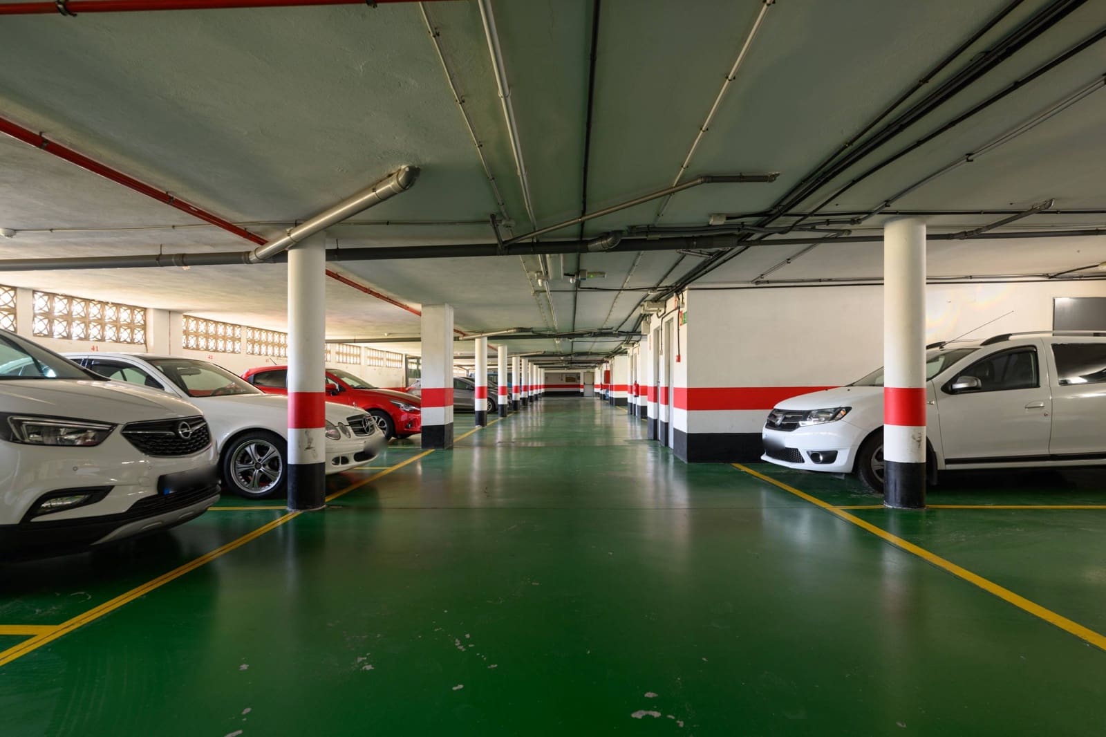 4 soveværelse Rækkehus til salg i Almatriche med garage - € 299.000 (Ref: 8119998)