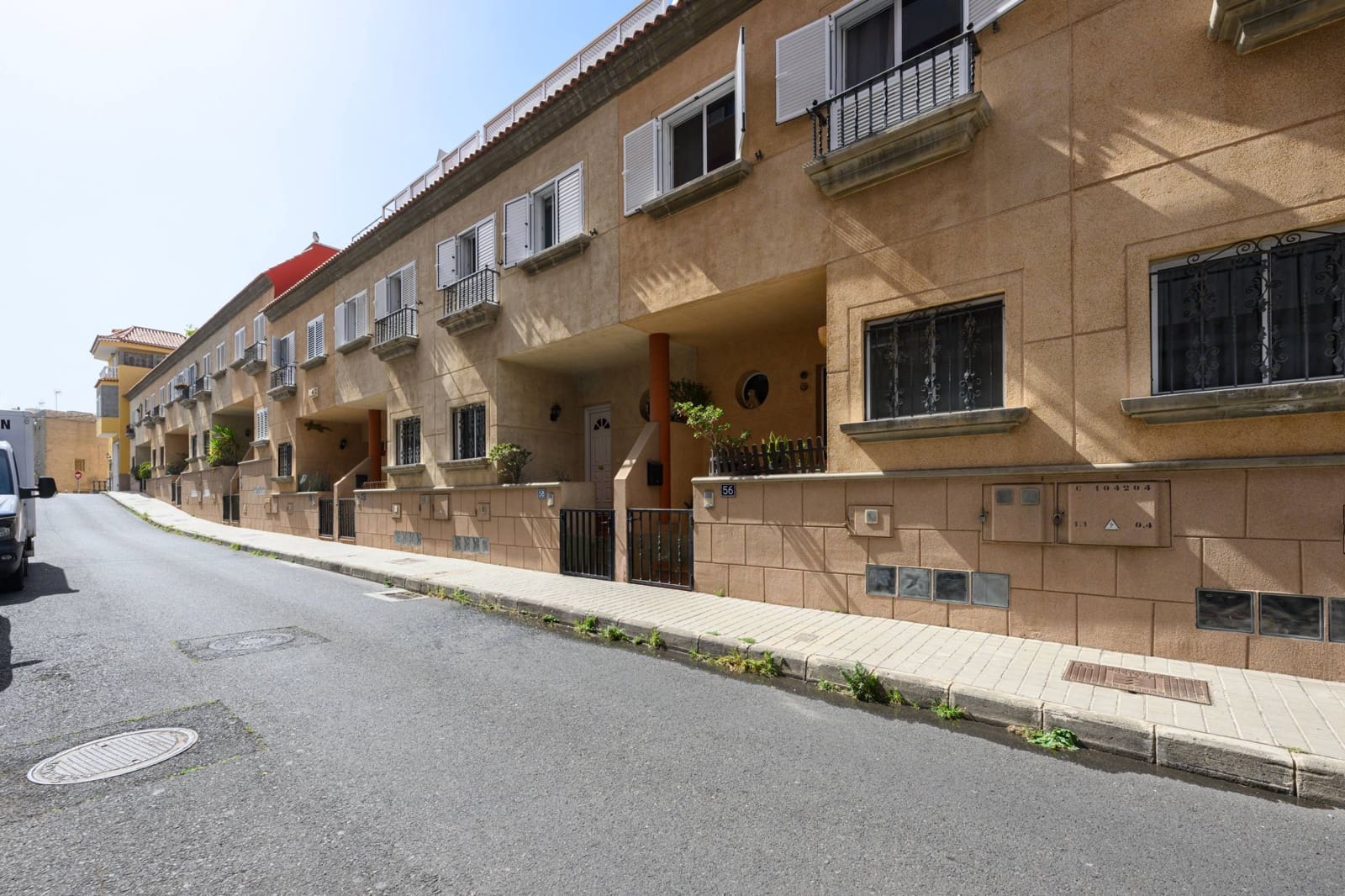 4 soveværelse Rækkehus til salg i Almatriche med garage - € 299.000 (Ref: 8119998)