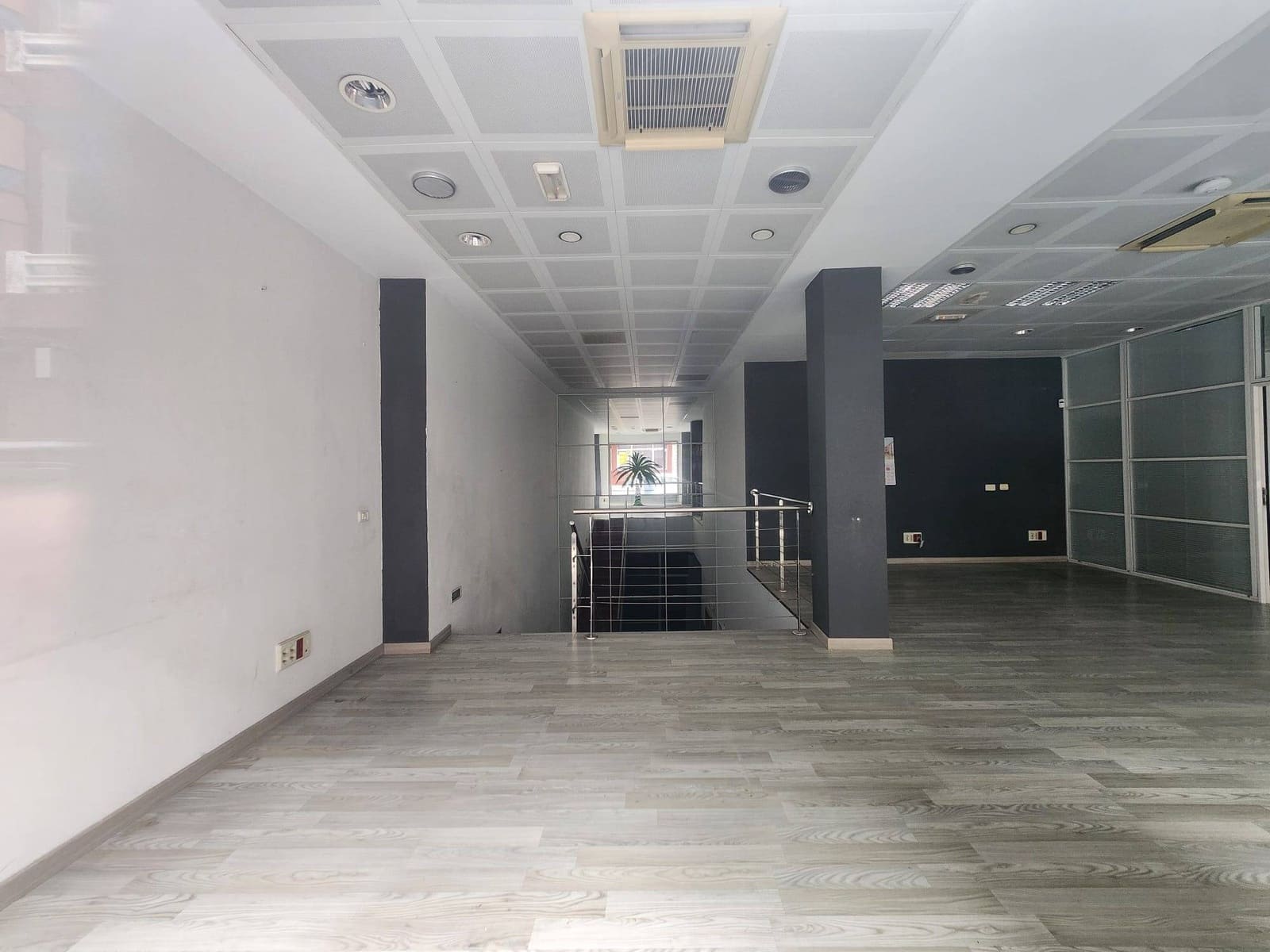 Commercieel te koop in Las Palmas de Gran Canaria - € 261.000 (Ref: 8173176)