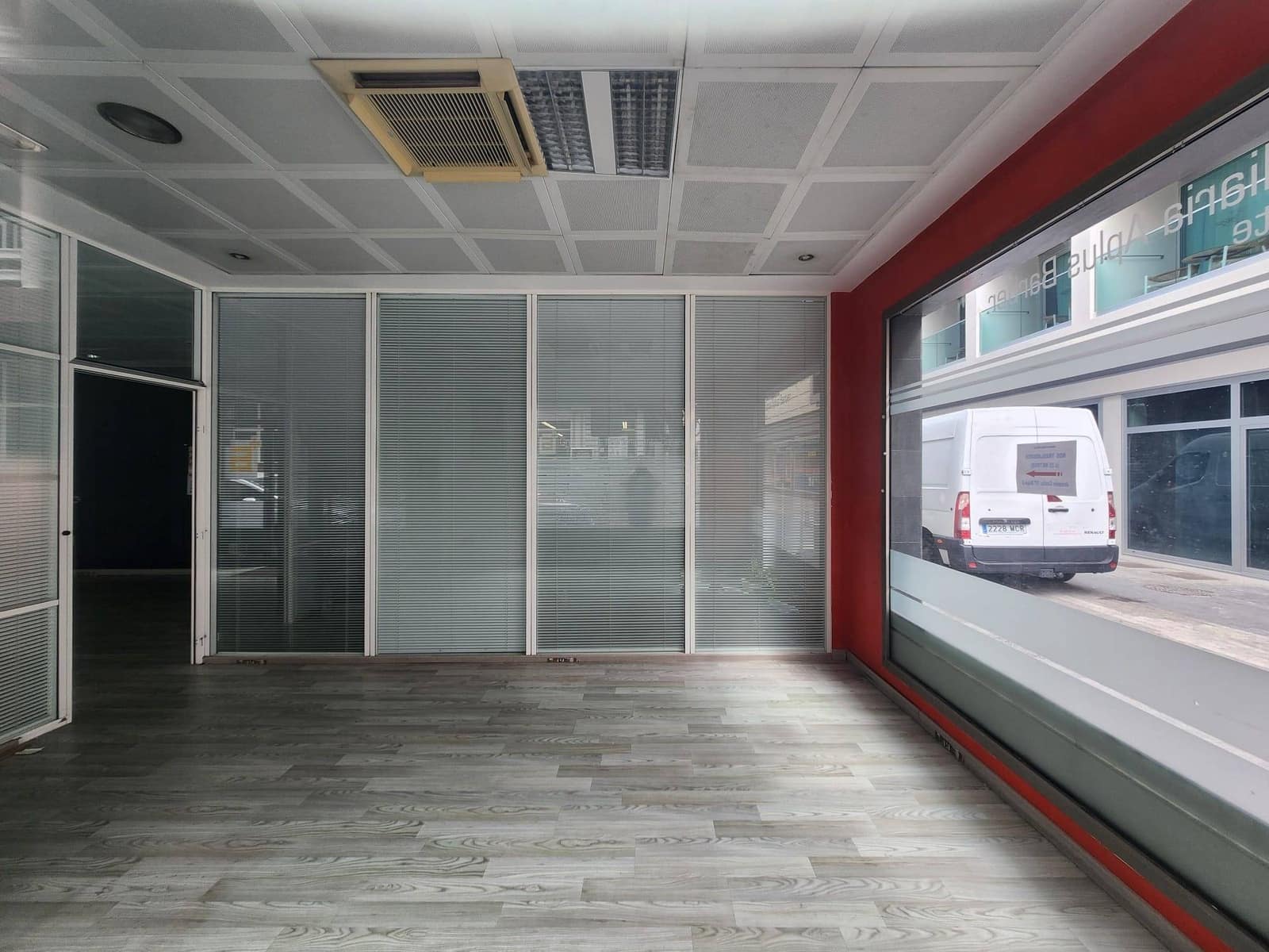 Commercieel te koop in Las Palmas de Gran Canaria - € 261.000 (Ref: 8173176)