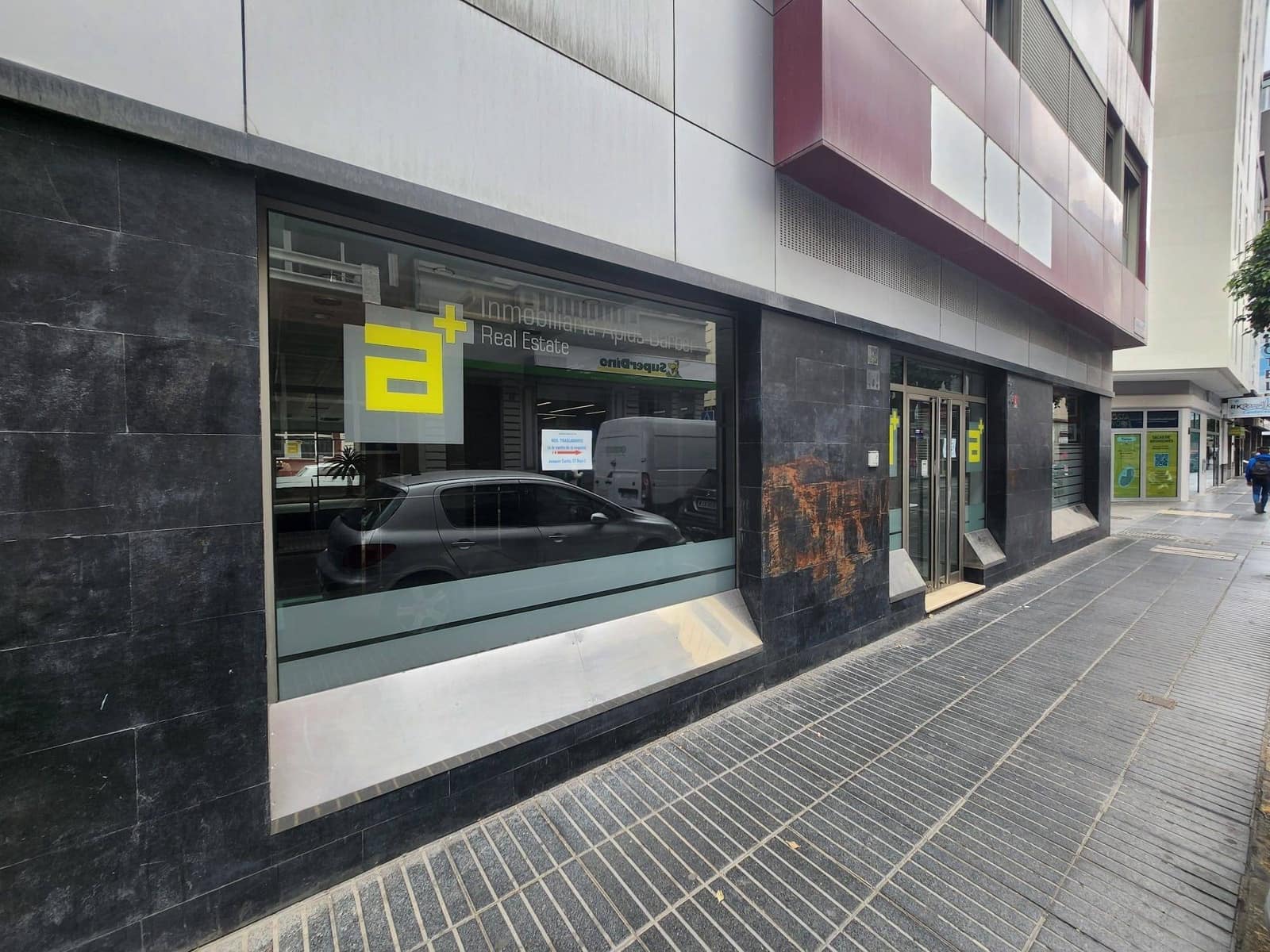 Commercieel te koop in Las Palmas de Gran Canaria - € 261.000 (Ref: 8173176)