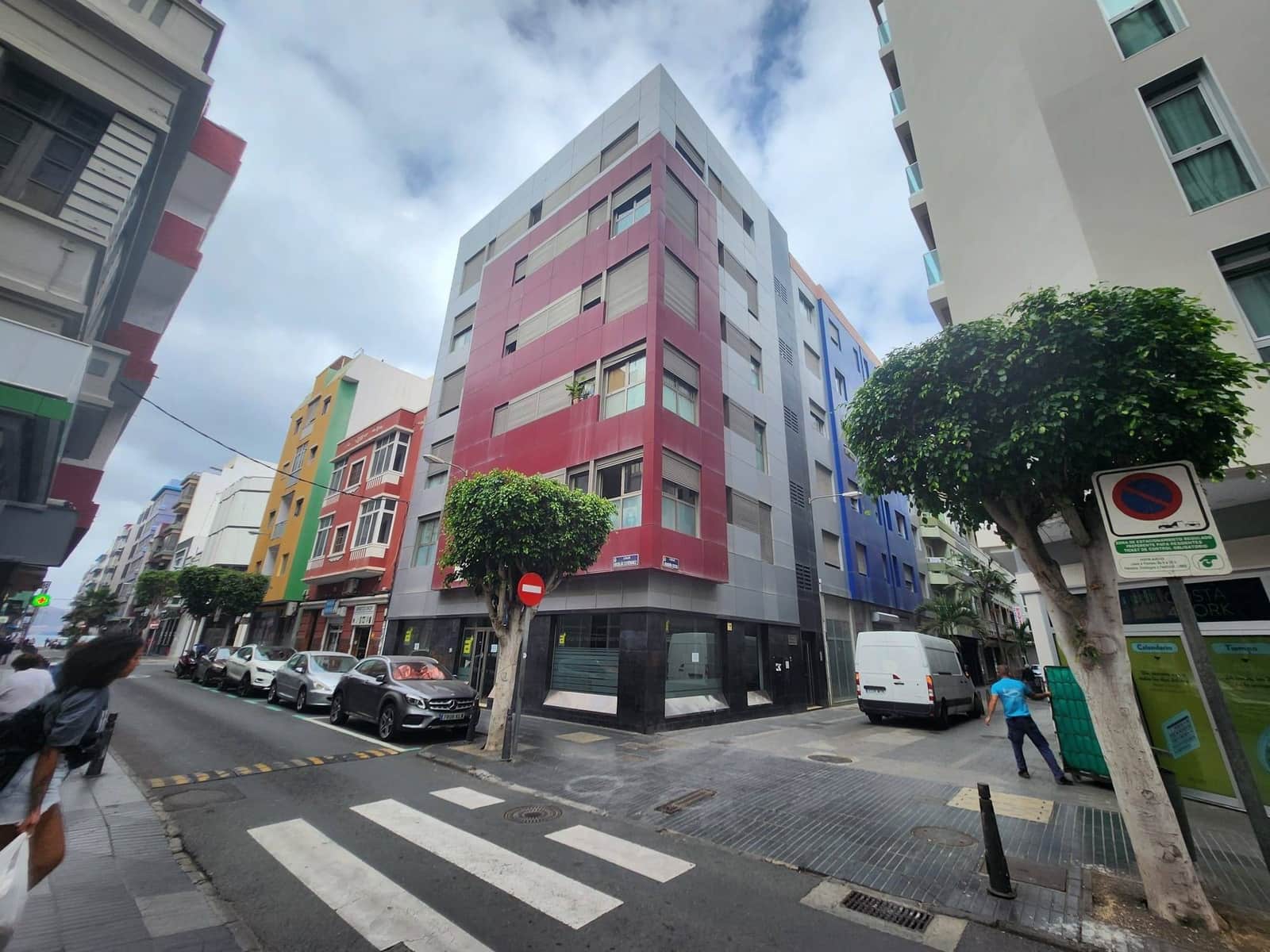 Commercieel te koop in Las Palmas de Gran Canaria - € 261.000 (Ref: 8173176)